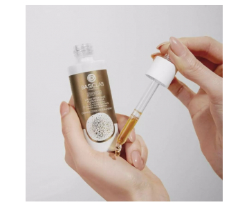 BasicLab Cosmetology Depigmenting Serum z azeloglicinom, traneksaminsko kislino in alfa arbutinom