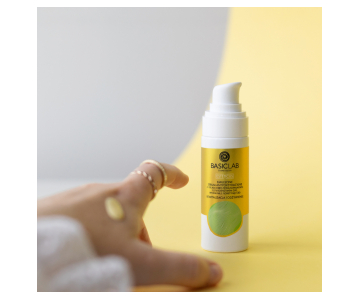 BasicLab Cosmetology Revitalization Antioxidant Serum emulzija z 10% vitamina C in koencimom Q10