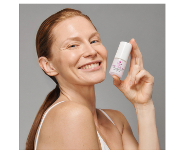 BasicLab Estrogenis Firming dnevna krema za okoli oči s peptidi in fitoestrogenom