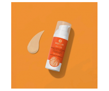 BasicLab Protecticus Tinted obarvana emulzija SPF 50 z antioksidanti